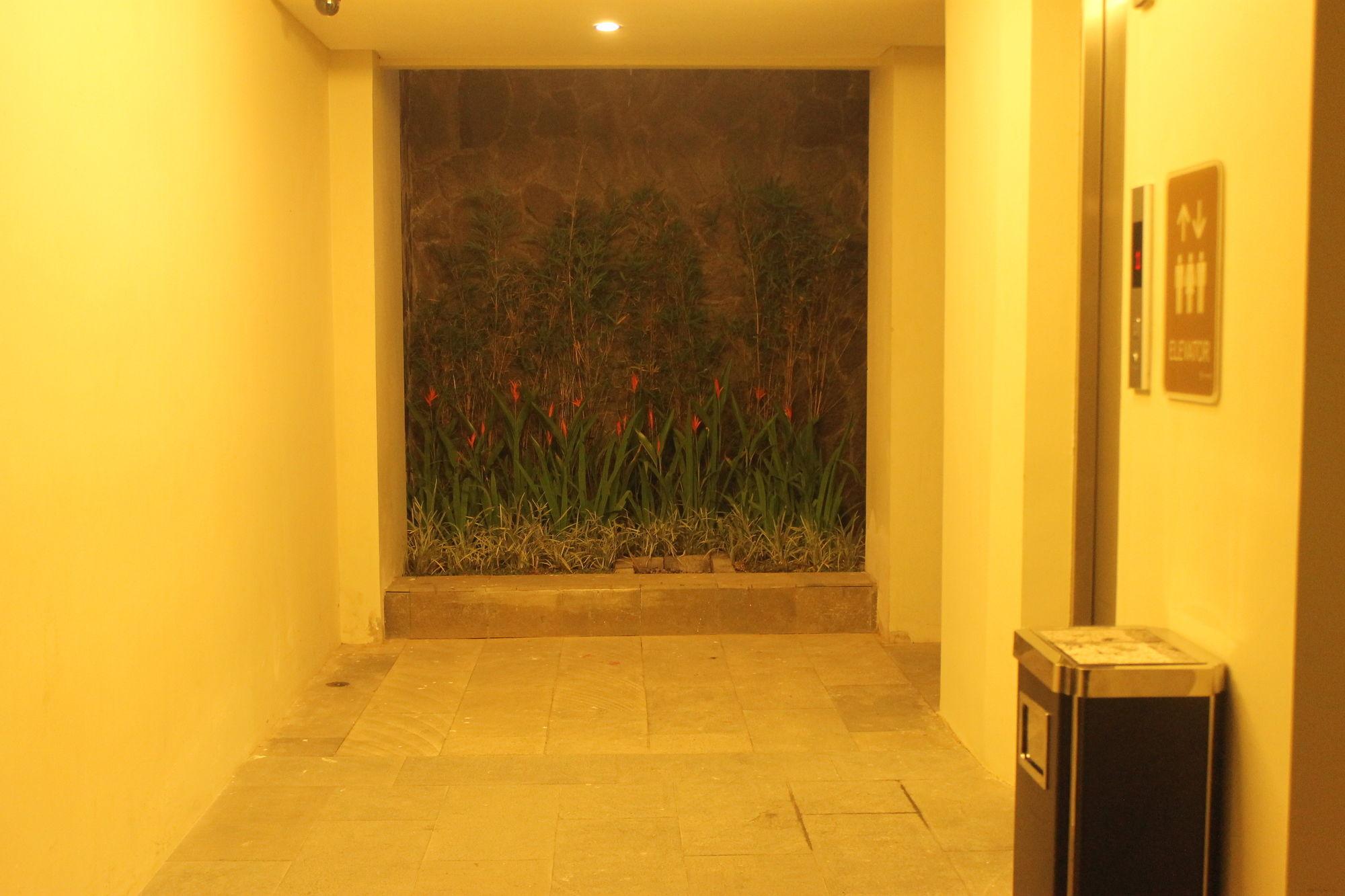 Savvoya Hotel Seminyak Εξωτερικό φωτογραφία